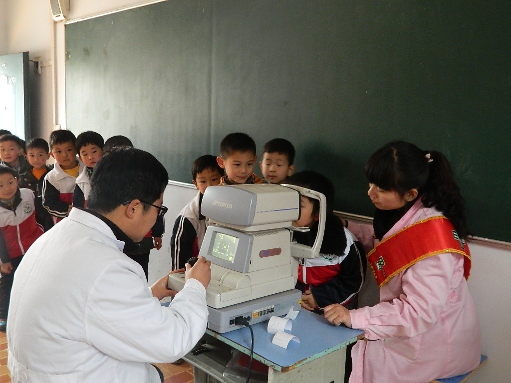 武汉视佳医眼科儿童近视普查公益活动 武汉视佳医眼科儿童近视普查公益活动